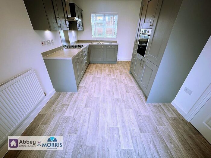 3 Bedroom Semi-Detached House For Sale In Waterman Close, Leicester, LE2