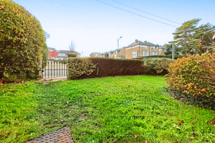 1 Bedroom Flat For Sale In Boundary Court, St. Lawrence Road, Canterbury, CT1