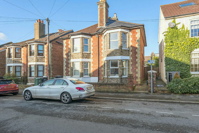 4 Bedroom Semi-Detached House To Rent In Dapdune Road, Guildford, GU1