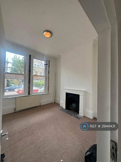 2 Bedroom Flat To Rent In Ribblesdale Road, London, N8