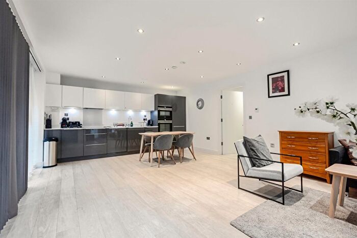 2 Bedroom Flat To Rent In Great Northern Road, Cambridge, CB1