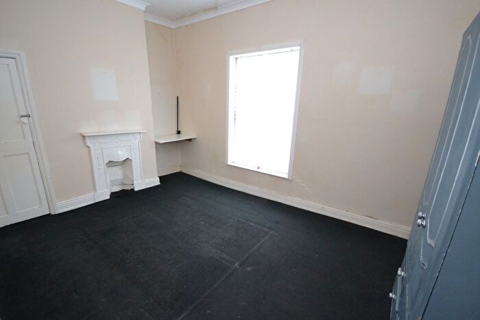 3 Bedroom Terraced House For Sale In Buckingham Street, Hull, HU8