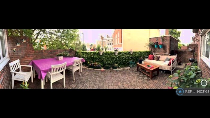 2 Bedroom Flat To Rent In Horle Walk, London, SE5