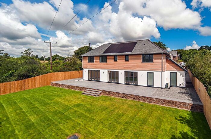 4 Bedroom Detached House For Sale In Enys, Penryn, TR10