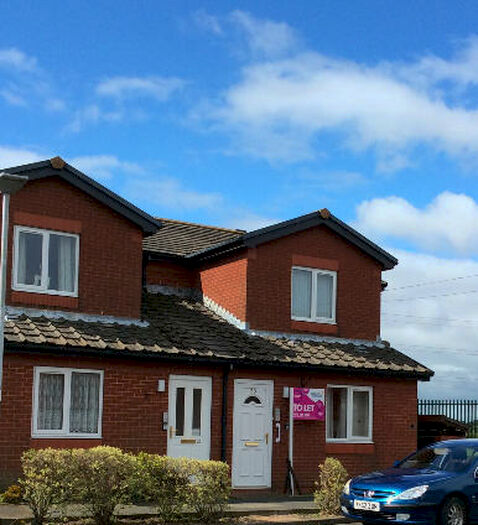 2 Bedroom Ground Flat To Rent In St. Stephens Close, NE25