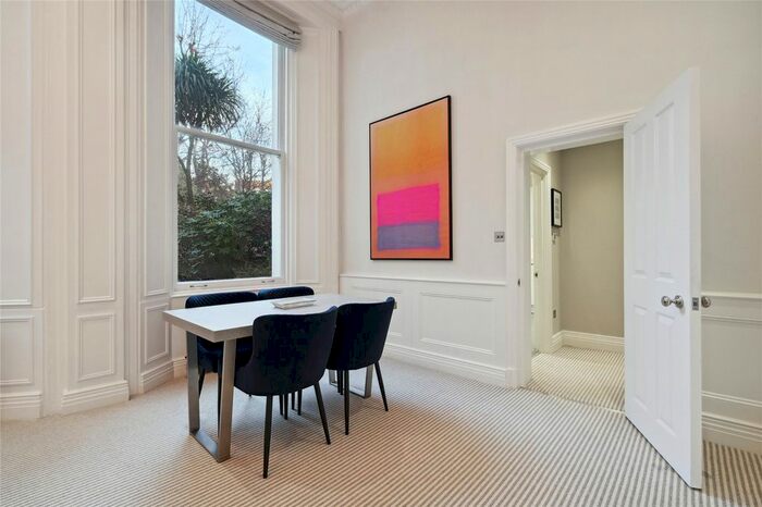 2 Bedroom Flat To Rent In Boltons Place, South Kensington, SW5