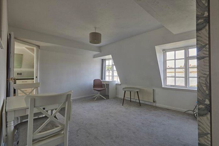 1 Bedroom Flat To Rent In New North Road, Exeter, EX4