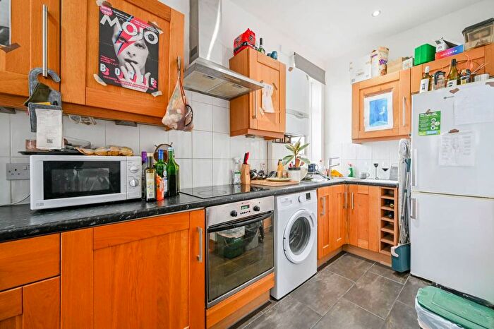 1 Bedroom Flat To Rent In Wells House Road, East Acton, NW10