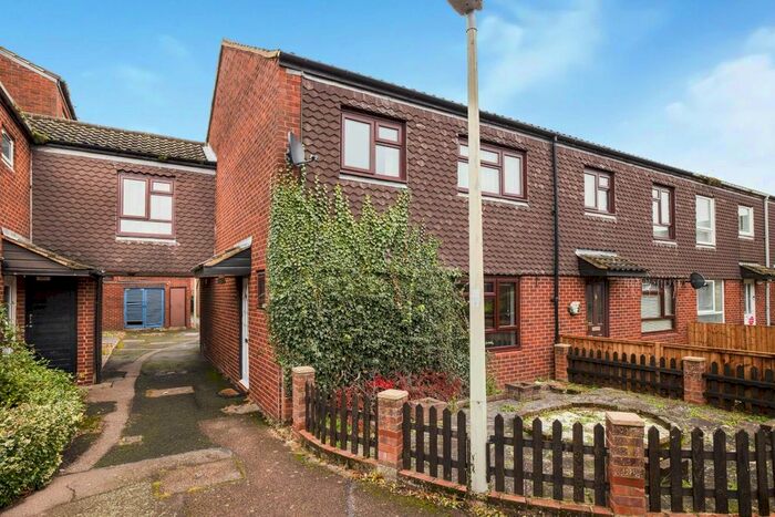 4 Bedroom Property To Rent In Tee Side, Hertford SG13