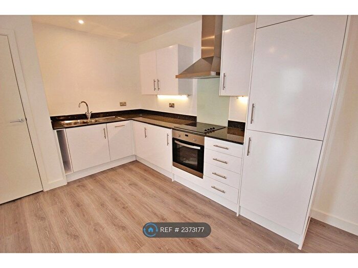 2 Bedroom Flat To Rent In Westow Street, Crystal Palace, SE19