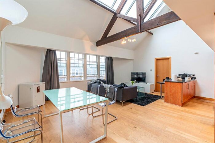 2 Bedroom Apartment To Rent In Murton House, Grainger Street, NE1