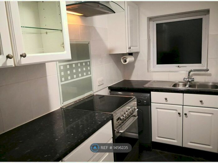 1 Bedroom Maisonette To Rent In Stockwood Crescent, Luton, LU1