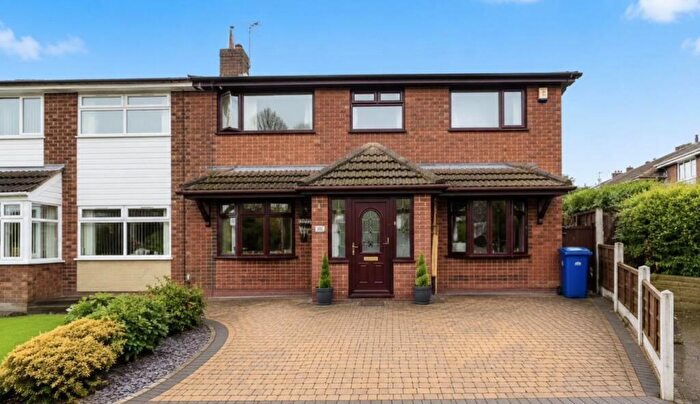4 Bedroom Semi Detached House For Sale In Moss Close, Radcliffe, Manchester, M26