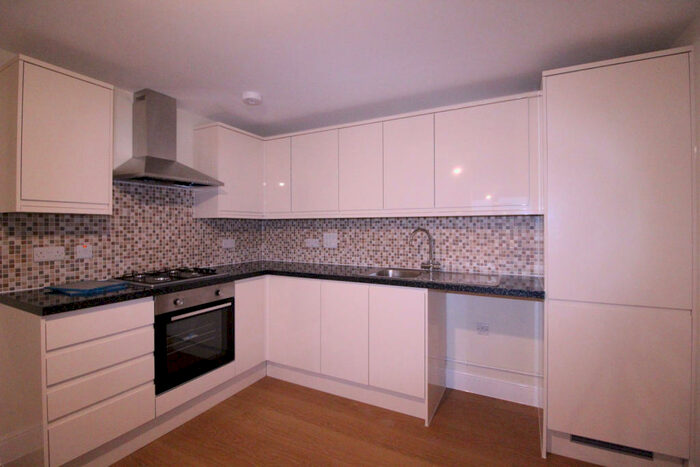 2 Bedroom Flat To Rent In Charter House, High Road, IG1