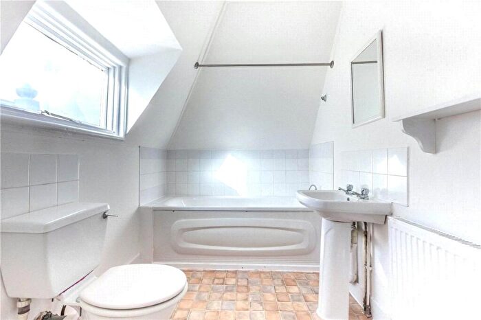 1 Bedroom Apartment For Sale In Weston Park, Crouch End, London, N8