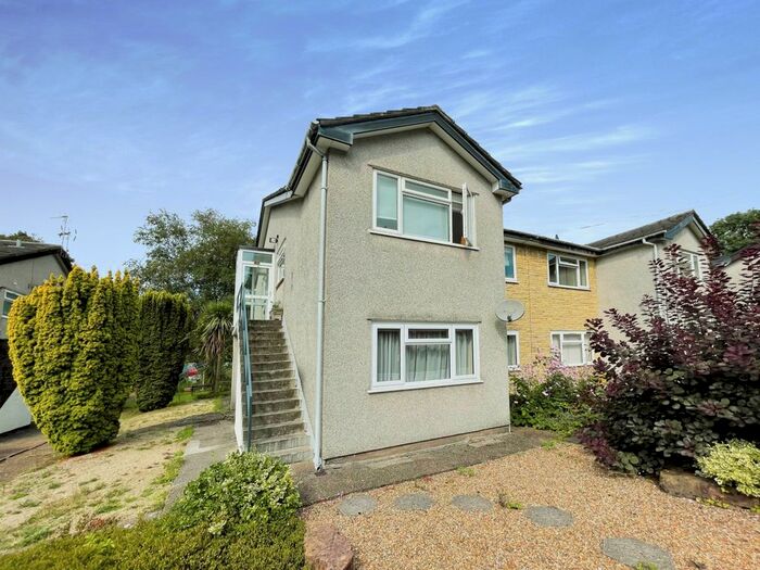 2 Bedroom Flat To Rent In Duffryn Close, Heath, Cardiff, CF23