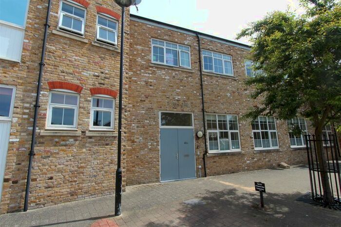 2 Bedroom Maisonette To Rent In Esparto Way, South Darenth, Dartford, DA4