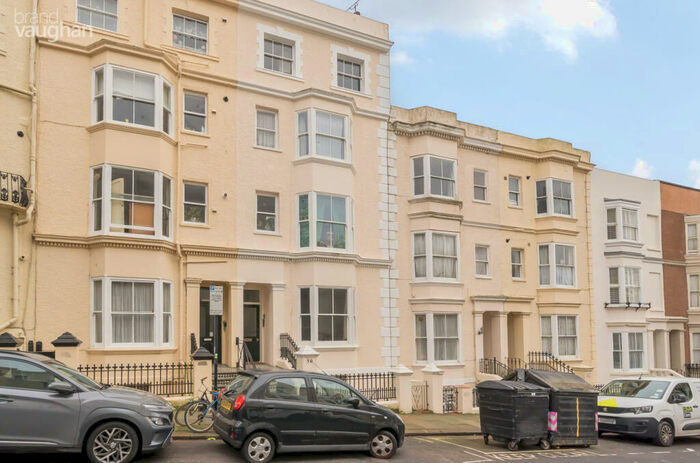 2 Bedroom Flat To Rent In York Road, Hove, East Sussex, BN3