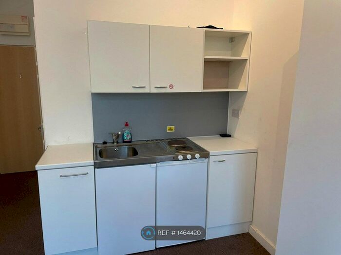 Studio To Rent In Washington Parade, Bootle, L20