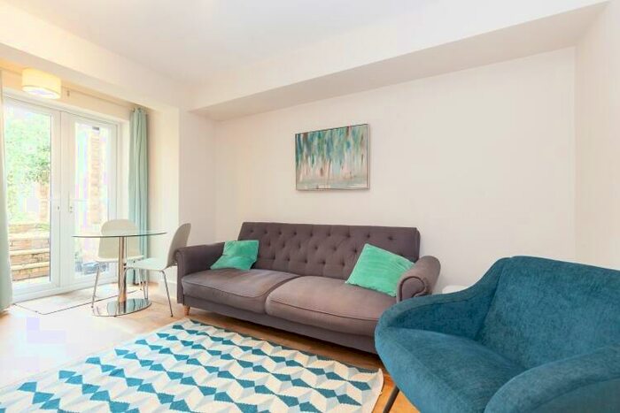1 Bedroom Apartment To Rent In London Place, St Clements, OX4