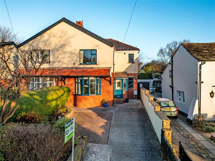 4 Bedroom Semi-Detached House For Sale In Moseley Road, Burnley, Lancashire, BB11