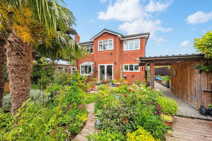 4 Bedroom Detached House For Sale In Stratton Park, Widnes, WA8