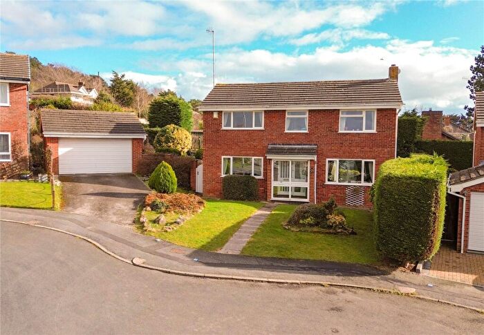 4 Bedroom Detached House For Sale In Carisbrooke Close, Caldy, Wirral, CH48
