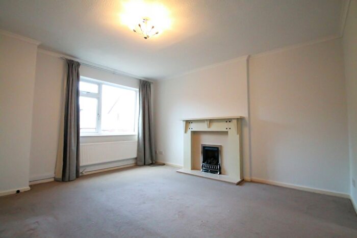 3 Bedroom Semi-Detached House To Rent In Coleridge Lane, Pudsey, Leeds, LS28