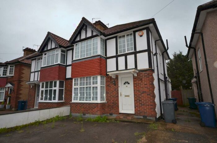 4 Bedroom Semi-Detached House To Rent In Farm Road, Edgware, HA8
