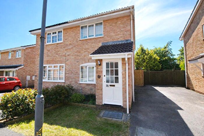 2 Bedroom Semi-Detached House To Rent In Homeleaze Road, Bristol, Somerset, BS10
