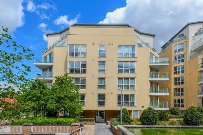 2 Bedroom Flat To Rent In Water Gardens Square, London, SE16