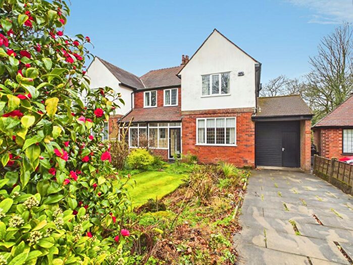 3 Bedroom Semi Detached House For Sale In Barrow Bridge Road, Smithills, Bolton, BL1