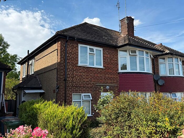 2 Bedroom Maisonette To Rent In Aberdale Gardens, Potters Bar, EN6