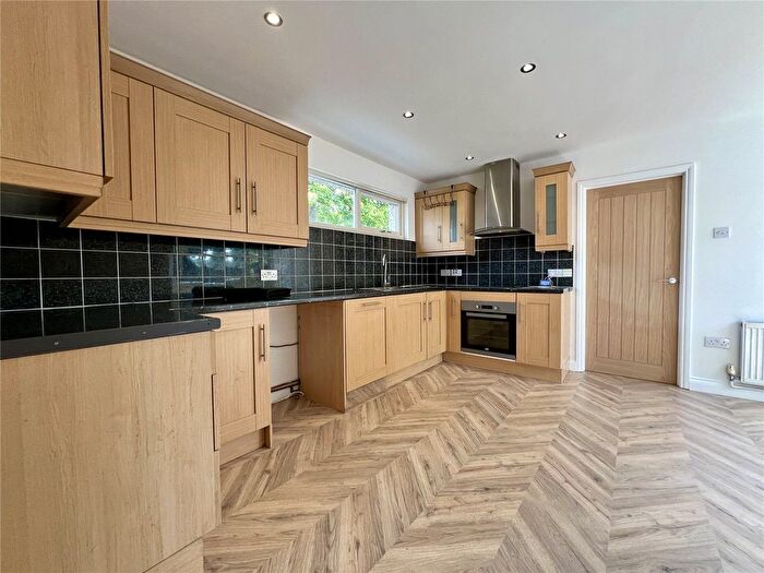 2 Bedroom Bungalow For Sale In Spout Way, Malinslee, Telford, Shropshire, TF3