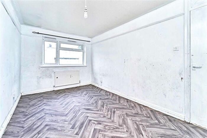 3 Bedroom Terraced House For Sale In Rowland Gardens, Walsall, WS2
