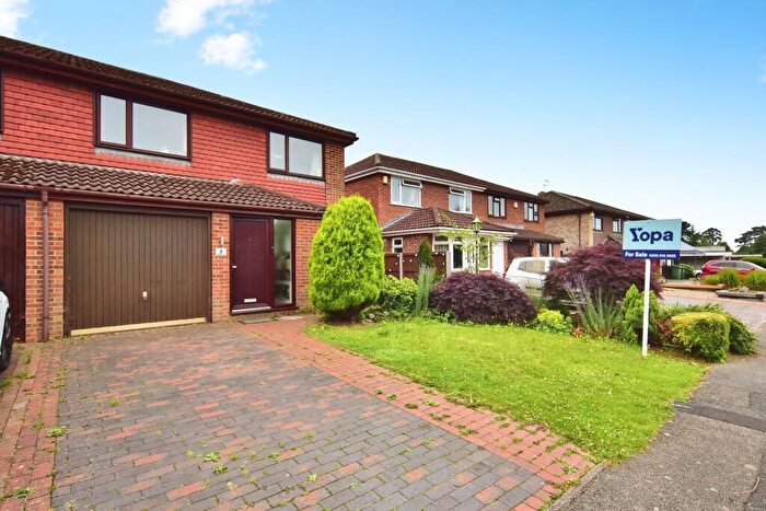 4 Bedroom Semi Detached House For Sale In Ellingham Leas, Maidstone, ME15