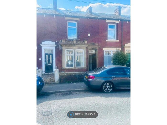 3 Bedroom Terraced House To Rent In Leamington Road, Blackburn, BB2