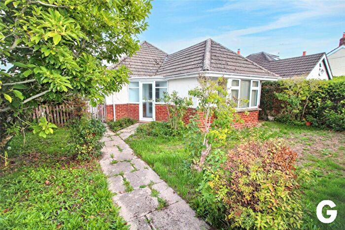 2 Bedroom Bungalow For Sale In Northfield Road, Ringwood, Hampshire, BH24
