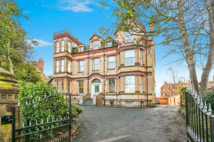 3 Bedroom Flat For Sale In Aigburth Drive, Liverpool, Merseyside, L17
