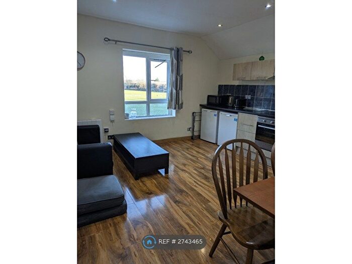 1 Bedroom Flat To Rent In Newport Road, Cardiff, CF24