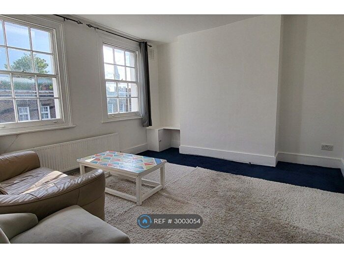 2 Bedroom Flat To Rent In Camberwell New Road, London, SE5