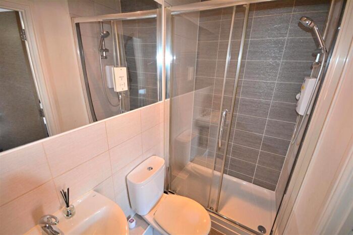 2 Bedroom Apartment To Rent In Weavers Point, Lodge Lane, Derby, DE1
