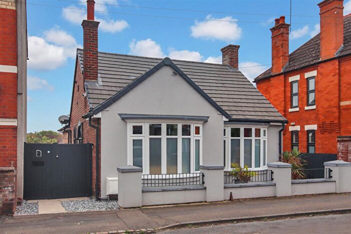 3 Bedroom Detached Bungalow For Sale In Harborough Road, Rushden, NN10