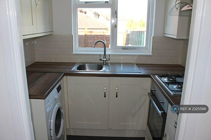 1 Bedroom End Of Terrace House To Rent In Bramber Court, Slough, SL1
