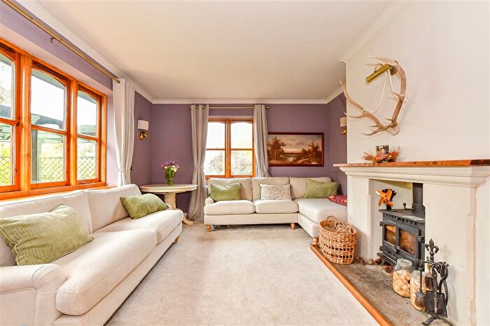 3 Bedroom Detached House For Sale In Marle Place Road, Horsmonden, Tonbridge, Kent, TN12