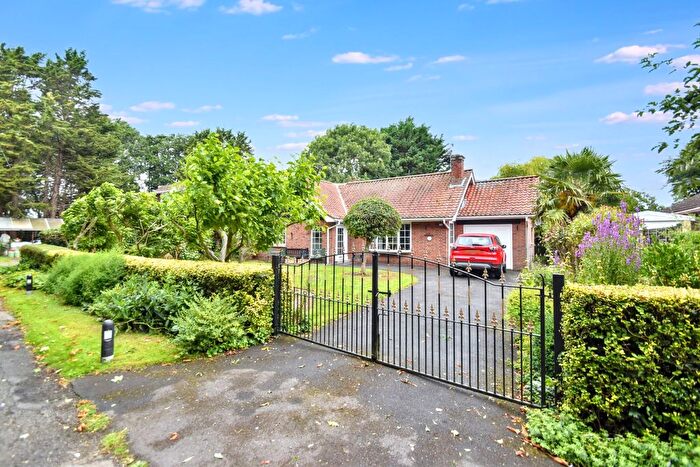2 Bedroom Detached House For Sale In Vicarage Lane, Wainfleet St Mary, PE24