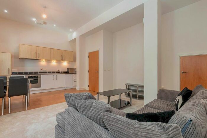 2 Bedroom Flat To Rent In Viva Apartments, Commercial Street, B1