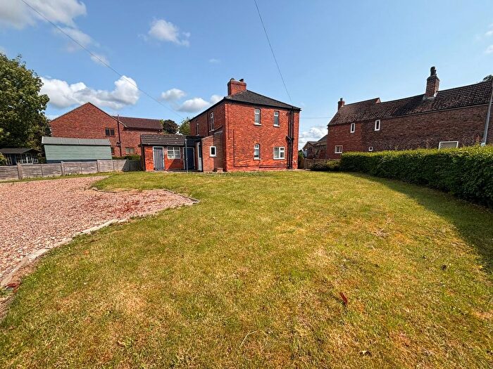 2 Bedroom Semi-Detached House To Rent In Ulceby Road, Wootton, DN39