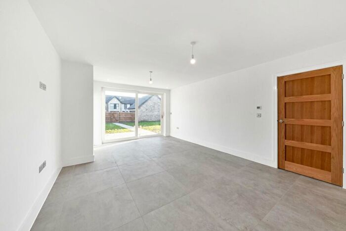 4 Bedroom Detached House For Sale In Otters Way, Hampton Lake, Peterborough, PE7