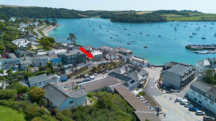 2 Bedroom Flat For Sale In The Square, St. Mawes, Truro, Cornwall, TR2